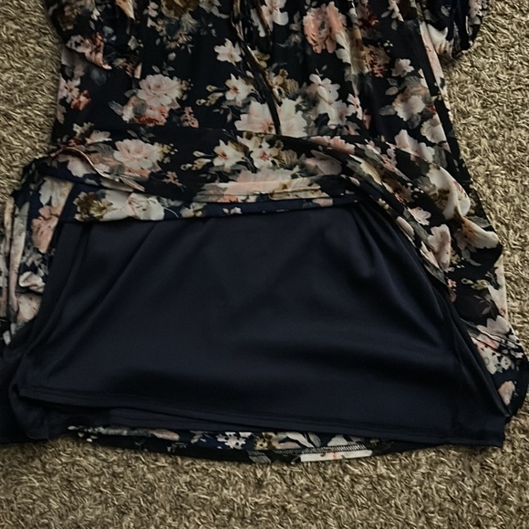 Flowered maternity dress - Picture 2 of 2